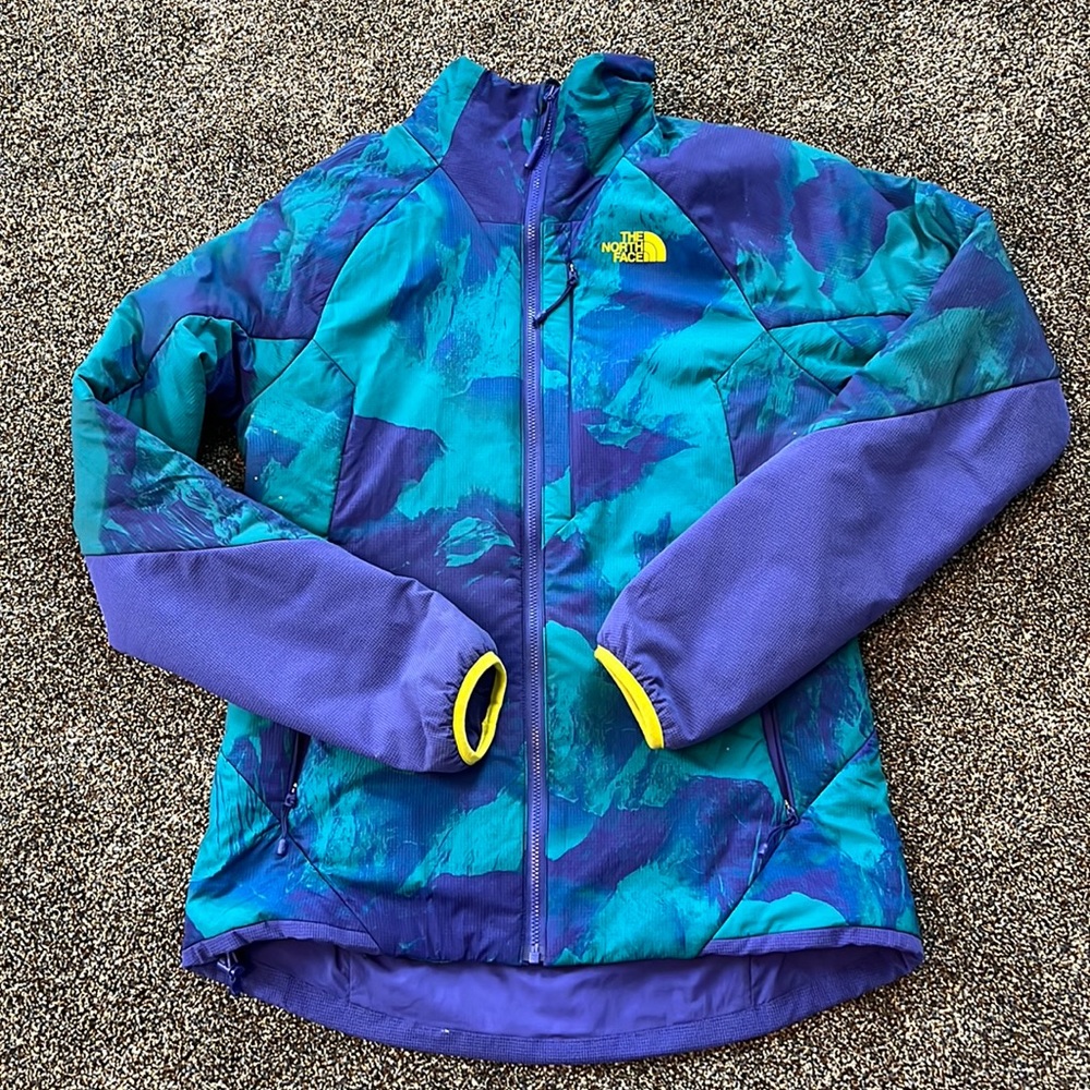 The North Face Ventrix full zip jacket. Women’s small. Very good condition.